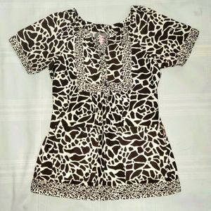 Koi Scrub Top in Brown & White size Xsmall